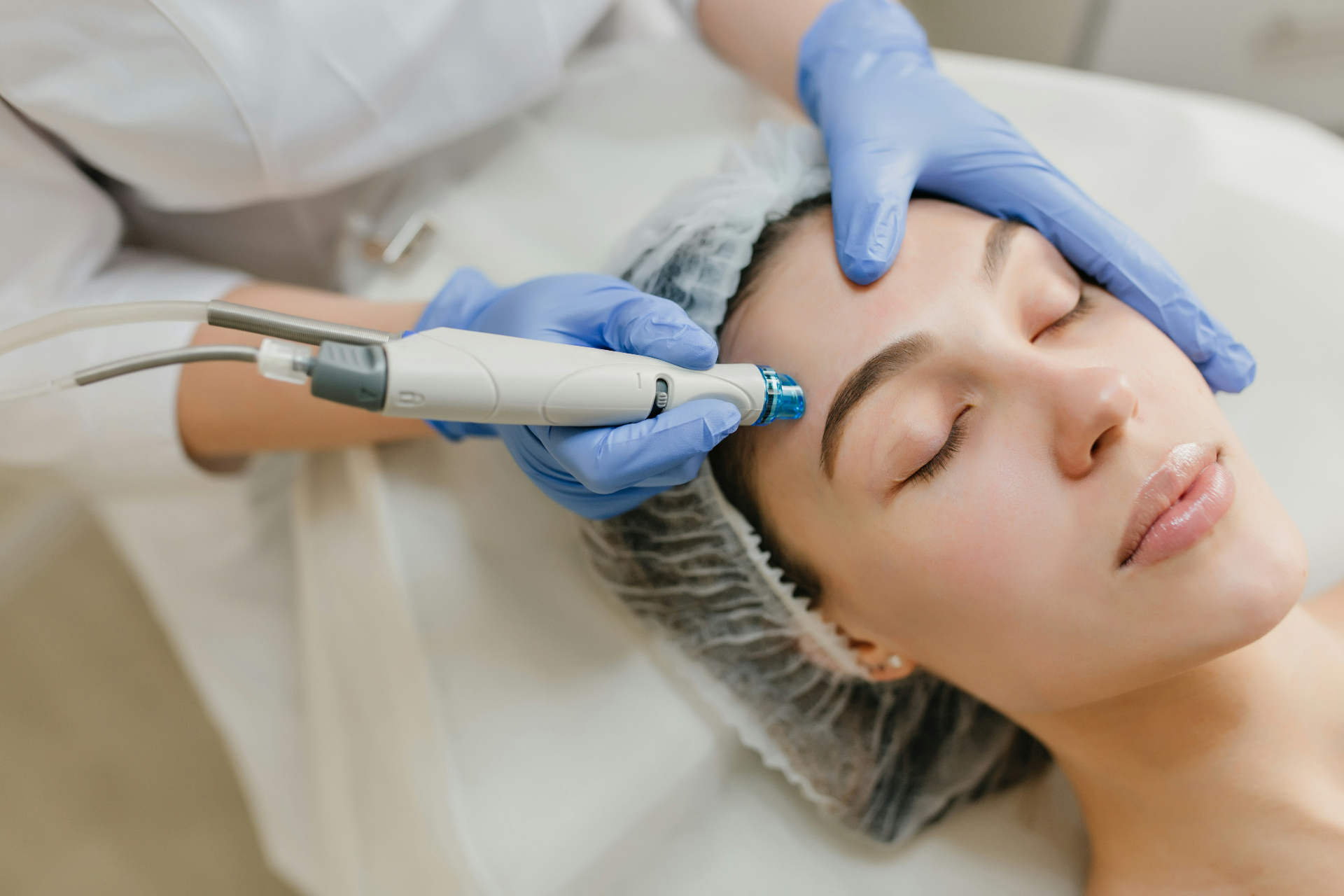 Signature Hydrafacial
